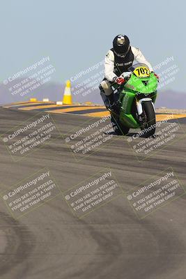 media/Oct-08-2023-CVMA (Sun) [[dbfe88ae3c]]/Race 3 Amateur Supersport Middleweight/